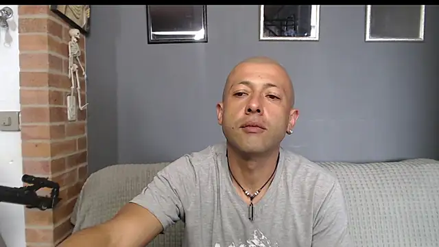 Snapshot of _bonnie_and_clyde chatting on 07-11-26, 09:05 bonnie and clyde online show from 07-11-26, 09:05