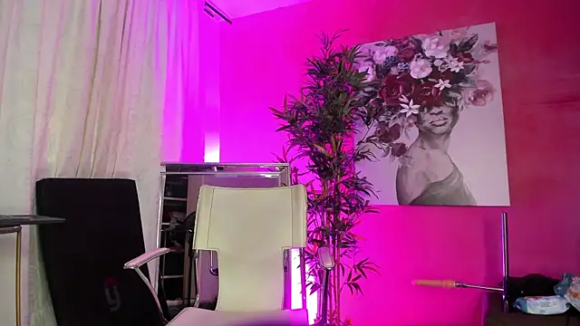 Snapshot of LexyNova_ chatting on 05-22-26, 02:44 LexyNova online show from 05-22-26, 02:44