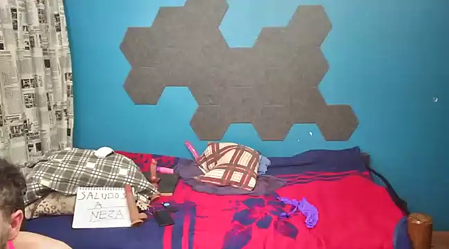 Snapshot of MachoPutito chatting on 01-01-25, 03:13 MachoPutito online show from 01-01-25, 03:13