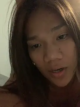 Snapshot of iloveyou_divine22 chatting on 07-06-26, 02:41 iloveyou divine22 online show from 07-06-26, 02:41