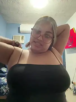 Snapshot of C1N09 chatting on 04-21-26, 05:50 C1N09 online show from 04-21-26, 05:50