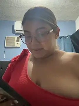 Snapshot of C1N09 chatting on 05-11-26, 06:19 C1N09 online show from 05-11-26, 06:19