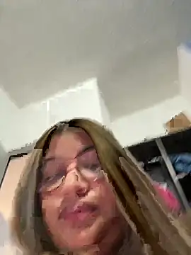 Snapshot of C1N09 chatting on 05-20-26, 02:34 C1N09 online show from 05-20-26, 02:34