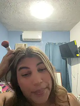 Snapshot of C1N09 chatting on 05-28-26, 05:38 C1N09 online show from 05-28-26, 05:38