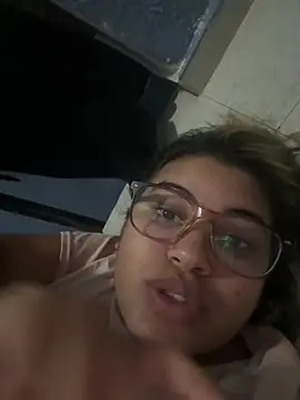 Snapshot of C1N09 chatting on 06-07-26, 06:28 C1N09 online show from 06-07-26, 06:28