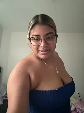 Snapshot of C1N09 chatting on 06-24-26, 01:21 C1N09 online show from 06-24-26, 01:21