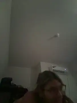 Snapshot of C1N09 chatting on 07-08-26, 04:11 C1N09 online show from 07-08-26, 04:11
