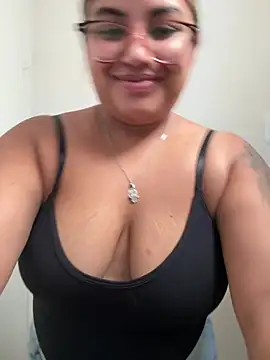 Snapshot of C1N09 chatting on 07-10-26, 04:31 C1N09 online show from 07-10-26, 04:31