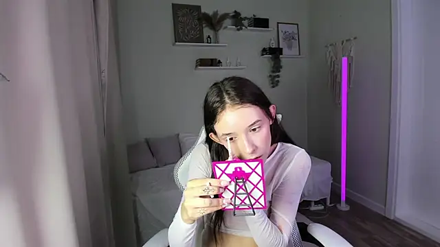 Snapshot of AnnaOddy chatting on 07-17-26, 01:23 AnnaOddy online show from 07-17-26, 01:23