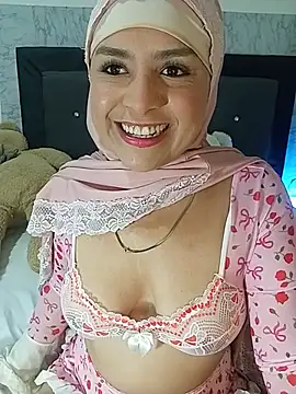 Snapshot of alia_asad chatting on 07-04-26, 01:28 alia asad online show from 07-04-26, 01:28