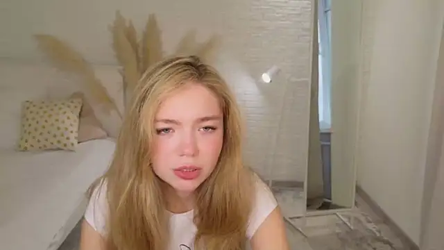Snapshot of Rita_Shy chatting on 06-24-26, 02:38 Rita Shy online show from 06-24-26, 02:38