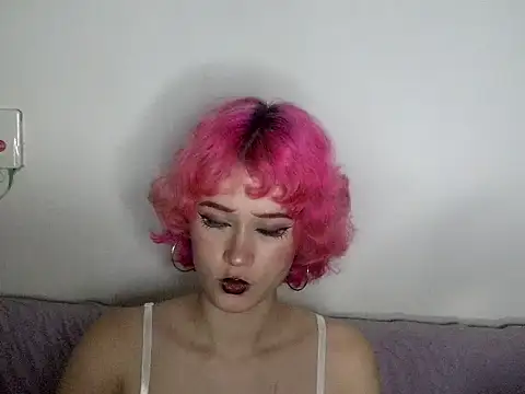 Snapshot of Gasby_8 chatting on 05-17-26, 11:01 Gasby 8 online show from 05-17-26, 11:01