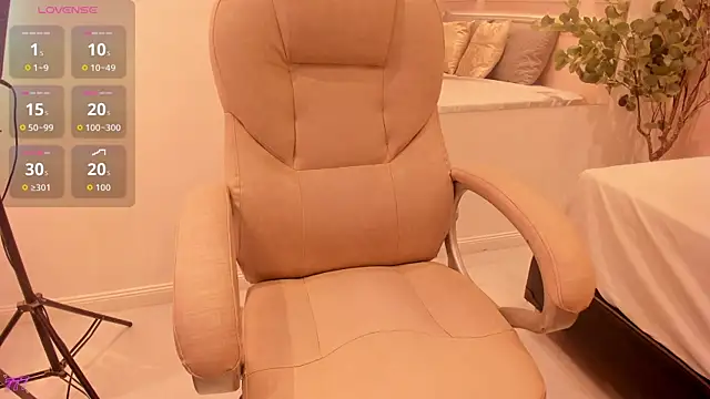 Snapshot of maia_lion chatting on 05-31-26, 06:20 maia lion online show from 05-31-26, 06:20