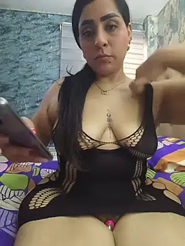 Snapshot of val_eria chatting on 05-31-26, 01:51 val eria online show from 05-31-26, 01:51