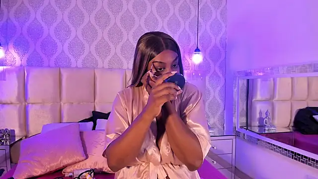 SUSAN-BLUE online show from 05-19-26, 06:36