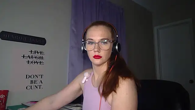 Snapshot of RoxyRedXO12 chatting on 04-03-26, 07:56 RoxyRedXO12 online show from 04-03-26, 07:56