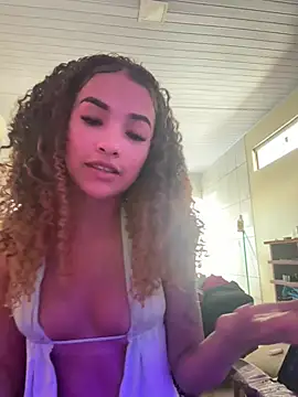 Snapshot of Marianapaiv chatting on 06-10-26, 03:44 Marianapaiv online show from 06-10-26, 03:44