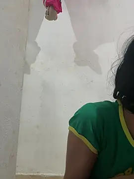 Snapshot of Marianapaiv chatting on 06-12-26, 01:37 Marianapaiv online show from 06-12-26, 01:37