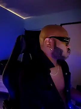 Snapshot of RickDonn chatting on 03-31-26, 08:15 RickDonn online show from 03-31-26, 08:15