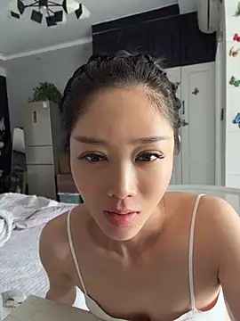Snapshot of yuanpu0925 chatting on 07-15-26, 11:32 yuanpu0925 online show from 07-15-26, 11:32