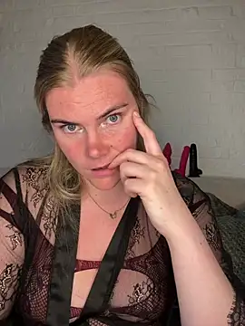 Snapshot of SexyBlondJoanna-Exclusief chatting on 04-22-26, 05:14 SexyBlondJoanna-Exclusief online show from 04-22-26, 05:14