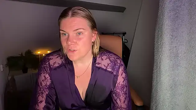 Snapshot of SexyBlondJoanna-Exclusief chatting on 05-20-26, 09:59 SexyBlondJoanna-Exclusief online show from 05-20-26, 09:59