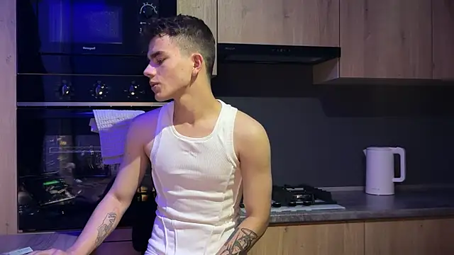MaxWoolf online show from 06-03-26, 01:57