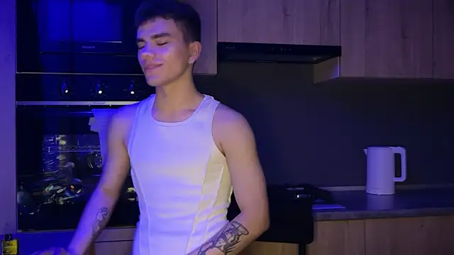 MaxWoolf online show from 06-03-26, 02:33