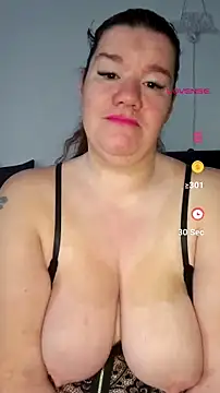 Snapshot of curvystachel42 chatting on 07-02-26, 10:21 curvystachel42 online show from 07-02-26, 10:21