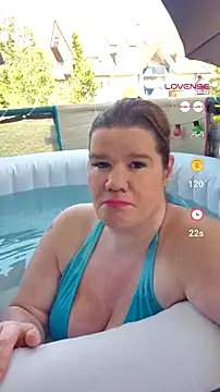 Snapshot of curvystachel42 chatting on 07-11-26, 09:45 curvystachel42 online show from 07-11-26, 09:45