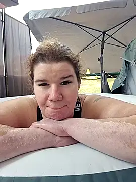 Snapshot of curvystachel42 chatting on 07-18-26, 10:30 curvystachel42 online show from 07-18-26, 10:30