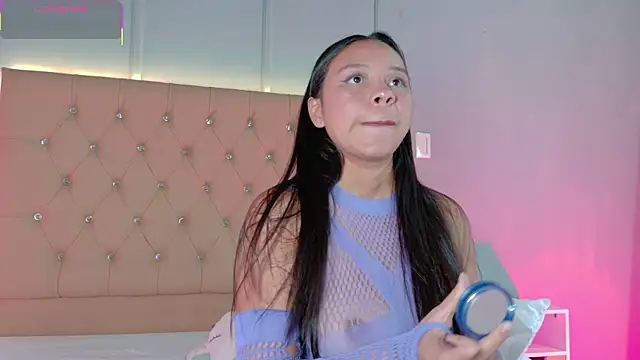 Snapshot of CandyRose__ chatting on 04-11-26, 04:28 CandyRose online show from 04-11-26, 04:28