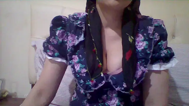 Snapshot of busex25 chatting on 05-20-26, 09:21 busex25 online show from 05-20-26, 09:21