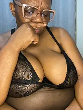 BoobsQueeen online show from 08-06-26, 06:43