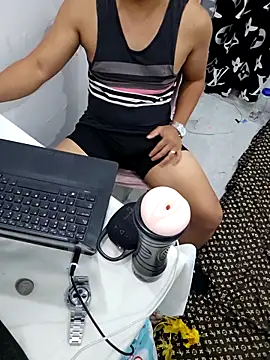 Snapshot of Kei_Black chatting on 05-23-26, 04:44 Kei Black online show from 05-23-26, 04:44