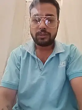 Snapshot of herochoclateboy chatting on 05-27-26, 11:13 herochoclateboy online show from 05-27-26, 11:13
