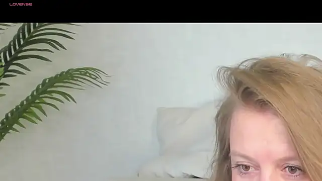 CleoXotie online show from 06-13-26, 01:36