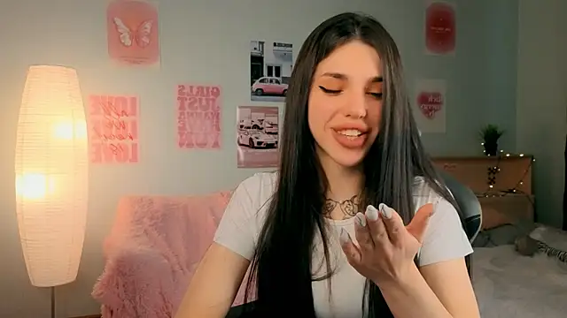 Snapshot of molly_rettyy chatting on 04-02-26, 04:21 molly rettyy online show from 04-02-26, 04:21