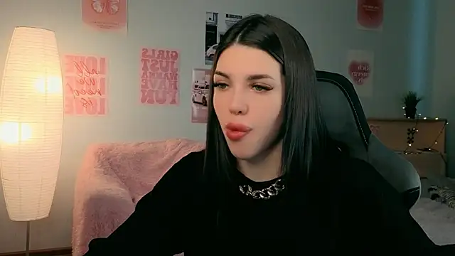 Snapshot of molly_rettyy chatting on 05-02-26, 04:06 molly rettyy online show from 05-02-26, 04:06