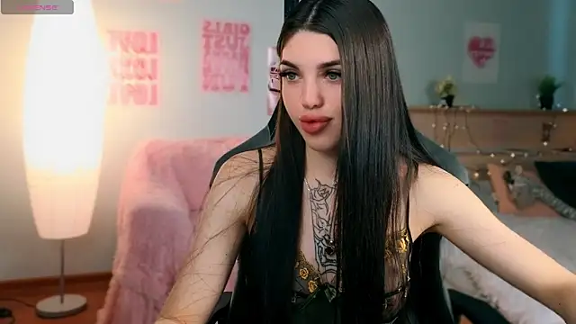 Snapshot of molly_rettyy chatting on 05-19-26, 03:57 molly rettyy online show from 05-19-26, 03:57