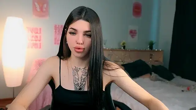 Snapshot of molly_rettyy chatting on 06-08-26, 04:02 molly rettyy online show from 06-08-26, 04:02