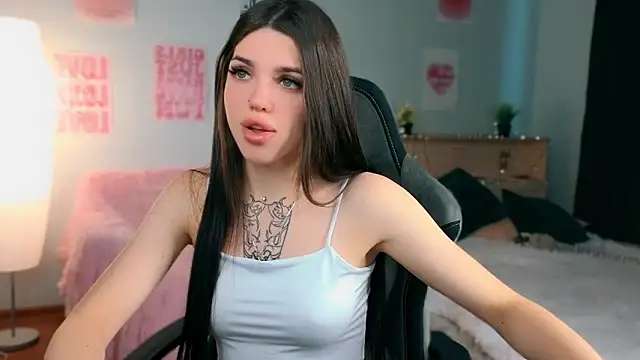 Snapshot of molly_rettyy chatting on 06-12-26, 04:11 molly rettyy online show from 06-12-26, 04:11