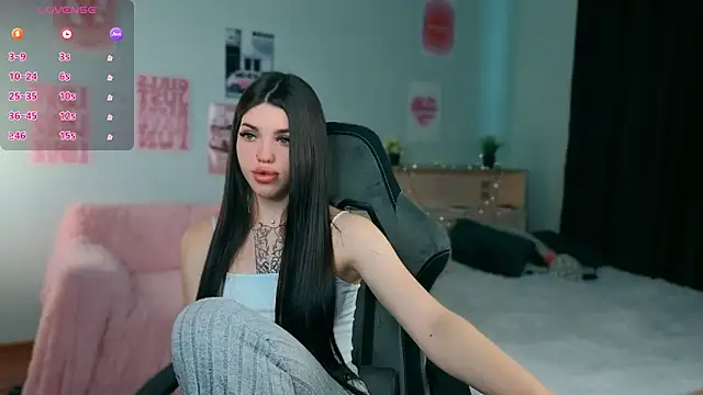 Snapshot of molly_rettyy chatting on 06-29-26, 04:19 molly rettyy online show from 06-29-26, 04:19
