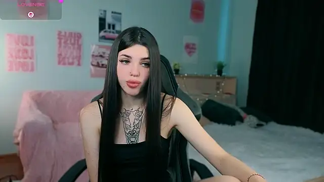 Snapshot of molly_rettyy chatting on 07-10-26, 04:17 molly rettyy online show from 07-10-26, 04:17