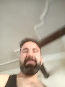 Snapshot of arda096 chatting on 05-08-26, 04:40 arda096 online show from 05-08-26, 04:40