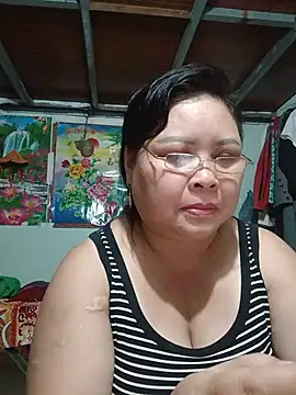 Snapshot of Monglan-c chatting on 06-17-26, 01:12 Monglan-c online show from 06-17-26, 01:12