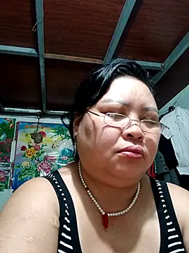 Snapshot of Monglan-c chatting on 06-30-26, 12:33 Monglan-c online show from 06-30-26, 12:33