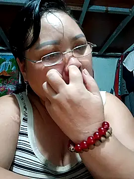 Snapshot of Monglan-c chatting on 07-13-26, 06:38 Monglan-c online show from 07-13-26, 06:38