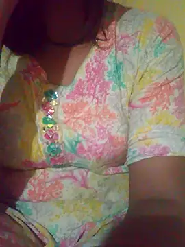 Snapshot of riyaa_sexyy chatting on 05-25-26, 06:47 riyaa sexyy online show from 05-25-26, 06:47