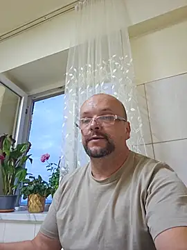 Snapshot of Cristo1982 chatting on 05-31-26, 06:09 Cristo1982 online show from 05-31-26, 06:09